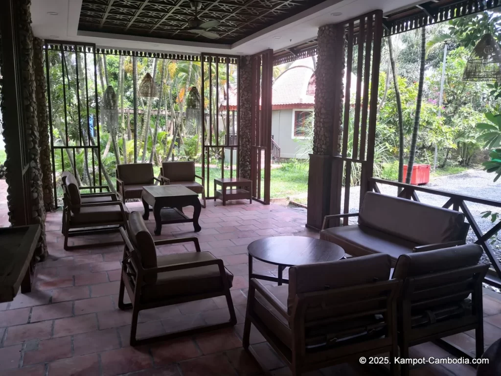 Lodge Moni Essara Resort in Kampot, Cambodia. Kampot's Top Resorts.