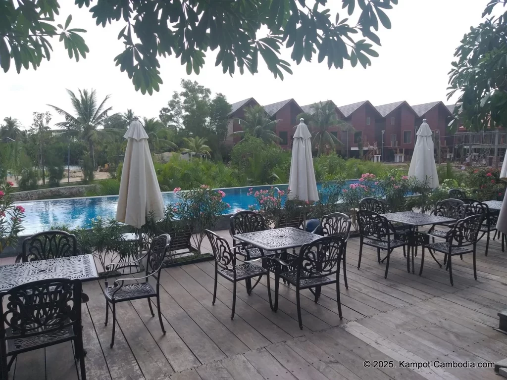 Lodge Moni Essara Resort in Kampot, Cambodia. Kampot's Top Resorts.