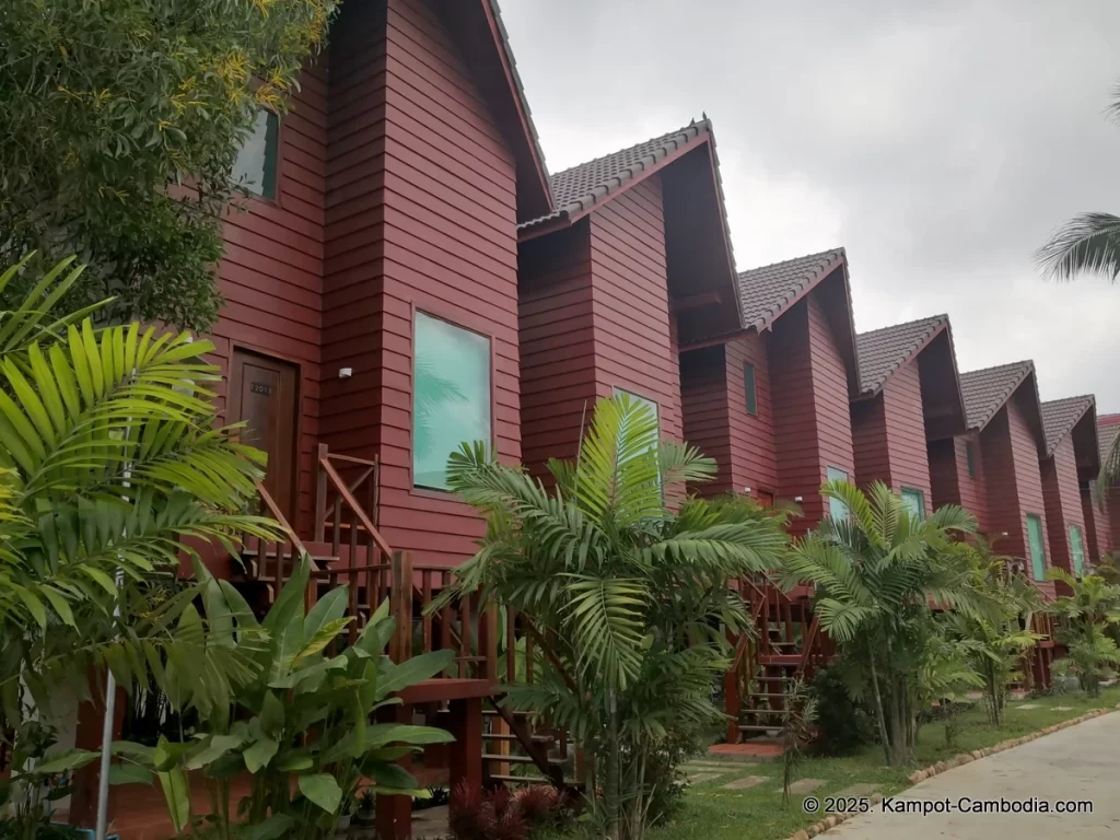 Lodge Moni Essara Resort in Kampot, Cambodia. Kampot's Top Resorts.
