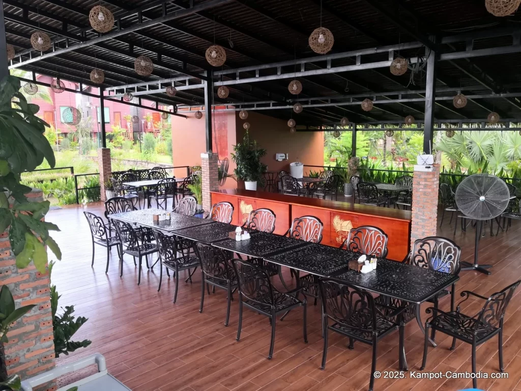 Lodge Moni Essara Resort in Kampot, Cambodia. Kampot's Top Resorts.