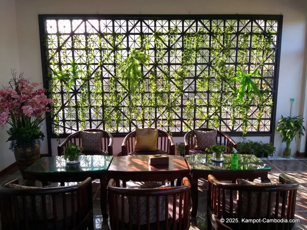 Lodge Moni Essara Resort in Kampot, Cambodia. Kampot's Top Resorts.