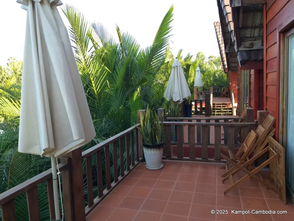 Lodge Moni Essara Resort in Kampot, Cambodia. Kampot's Top Resorts.