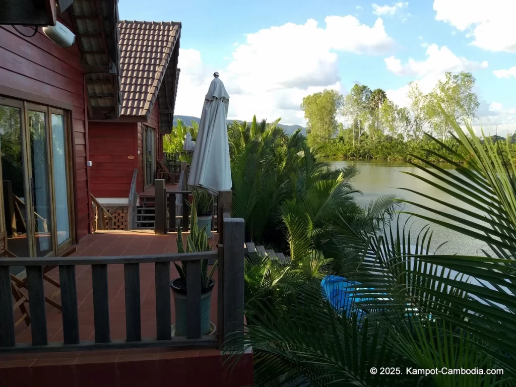 Lodge Moni Essara Resort in Kampot, Cambodia. Kampot's Top Resorts.