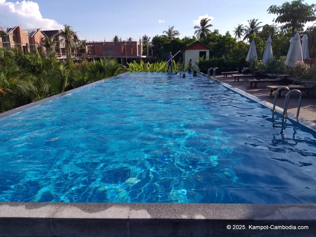 Lodge Moni Essara Resort in Kampot, Cambodia. Kampot's Top Resorts.