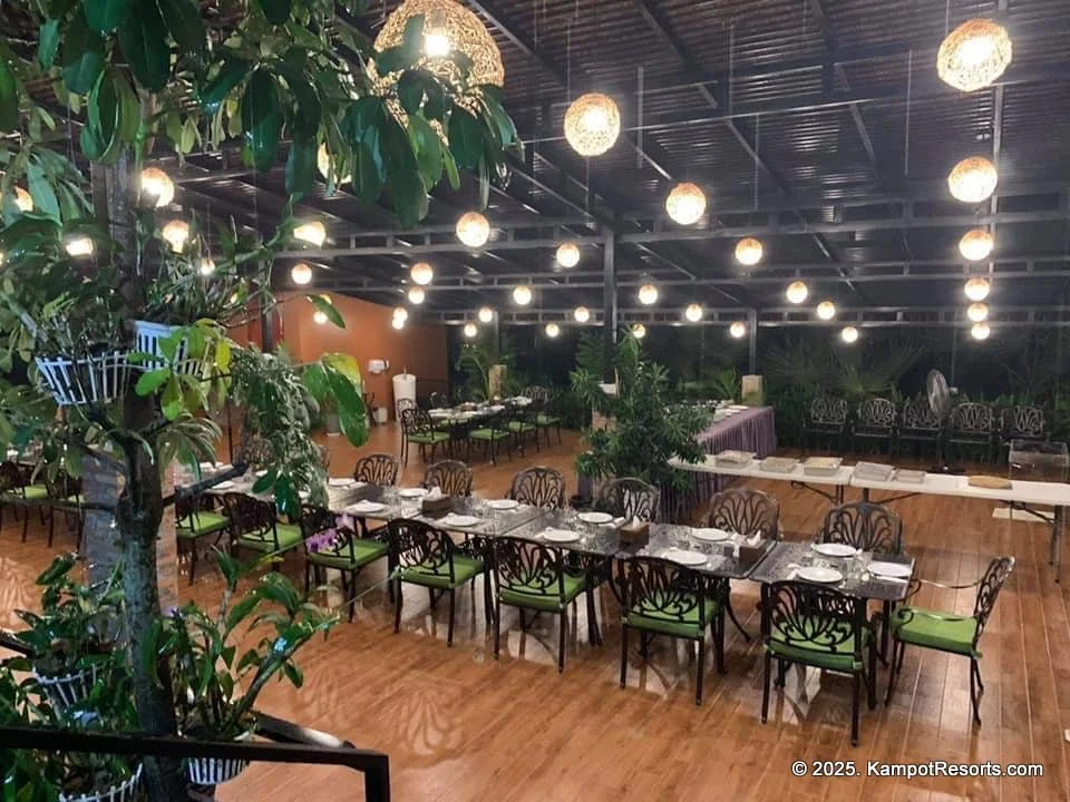 Lodge Moni Essara Resort in Kampot, Cambodia. Kampot's Top Resorts.