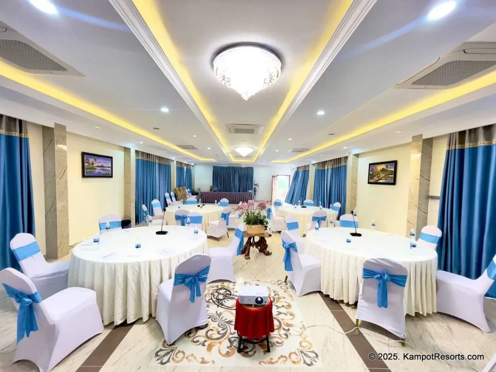 Lodge Moni Essara Resort in Kampot, Cambodia. Kampot's Top Resorts.