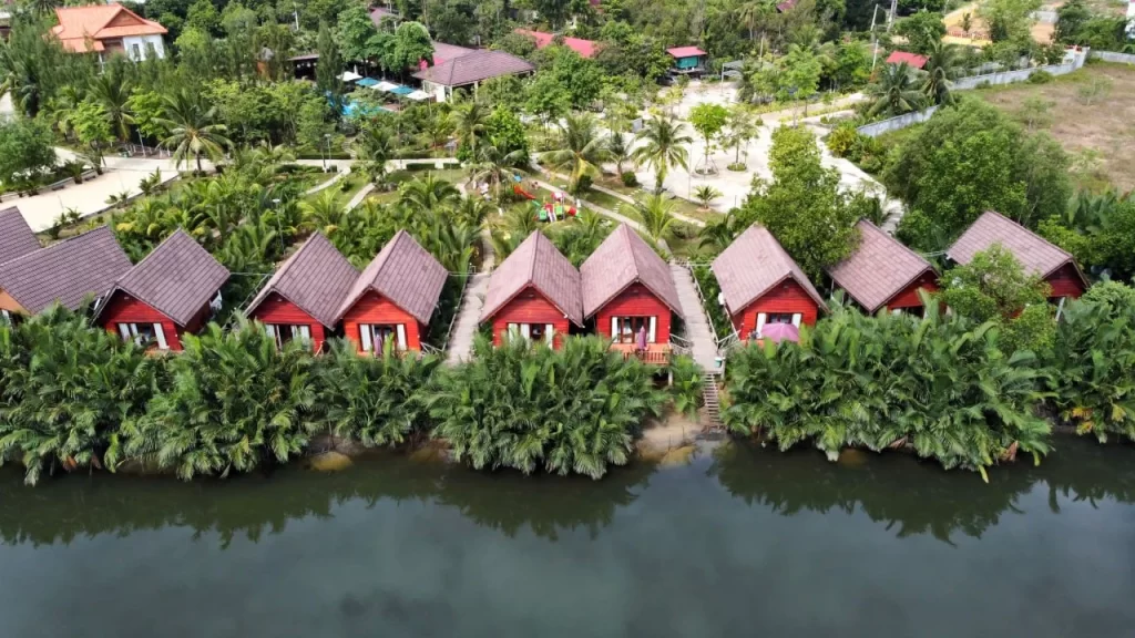 Lodge Moni Essara Resort in Kampot, Cambodia. Kampot's Top Resorts.