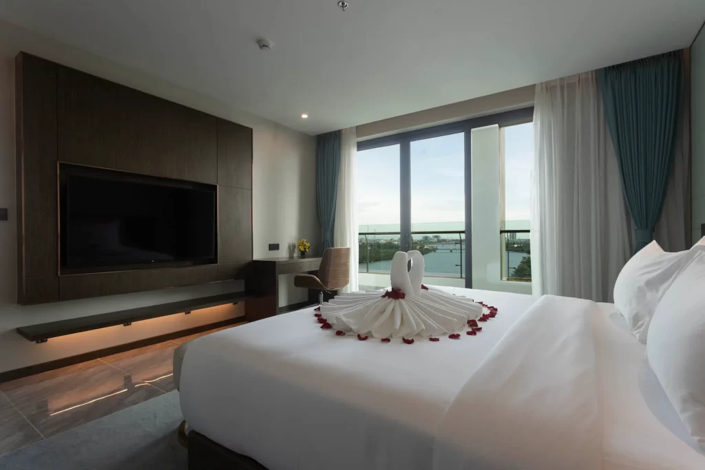 Castle Bayview Resort & Spa in Kampot, Cambodia. Kampot's Top Resorts.